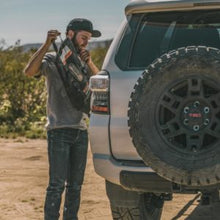 Load image into Gallery viewer, GIANT LOOP ARMADILLO GAS BAG REPLACEMENT EZ POUR SPOUT KIT