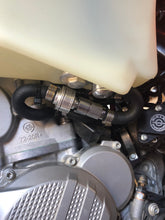 Load image into Gallery viewer, ALL METAL FUEL LINE QUICK DISCONNECT COUPLING