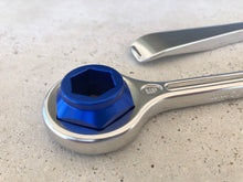 Load image into Gallery viewer, MOTION PRO T6 TIRE SPOON / AXLE NUT SET