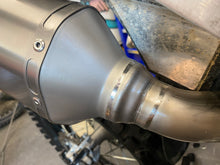 Load image into Gallery viewer, GRAVES MOTORSPORTS TITANIUM SLIP-ON W/ CARBON END CAP | 19+ HONDA CRF450L/RL/X