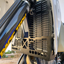 Load image into Gallery viewer, EMPEROR RACING KTM-2460 BILLET RADIATOR GUARD | 2024-25 250 XC, TE