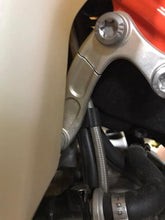 Load image into Gallery viewer, FCP ENGINE HANGER BRACKET | 20-23 450/500/501