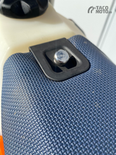 Load image into Gallery viewer, Toolless Seat Thumb Screw