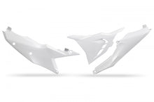 Load image into Gallery viewer, Side Panels white 20-25 with vented airbox cover left side