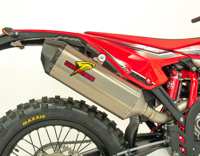 GRAVES MOTORSPORTS TITANIUM SLIP-ON W/ CARBON END CAP | 20+ BETA