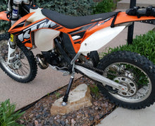 Load image into Gallery viewer, SWIFTKICKER KICK STAND FOR DIRTBIKES
